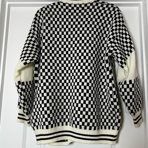 Dressed in LALA checkered grandpa cardigan - Picture 7 of 7